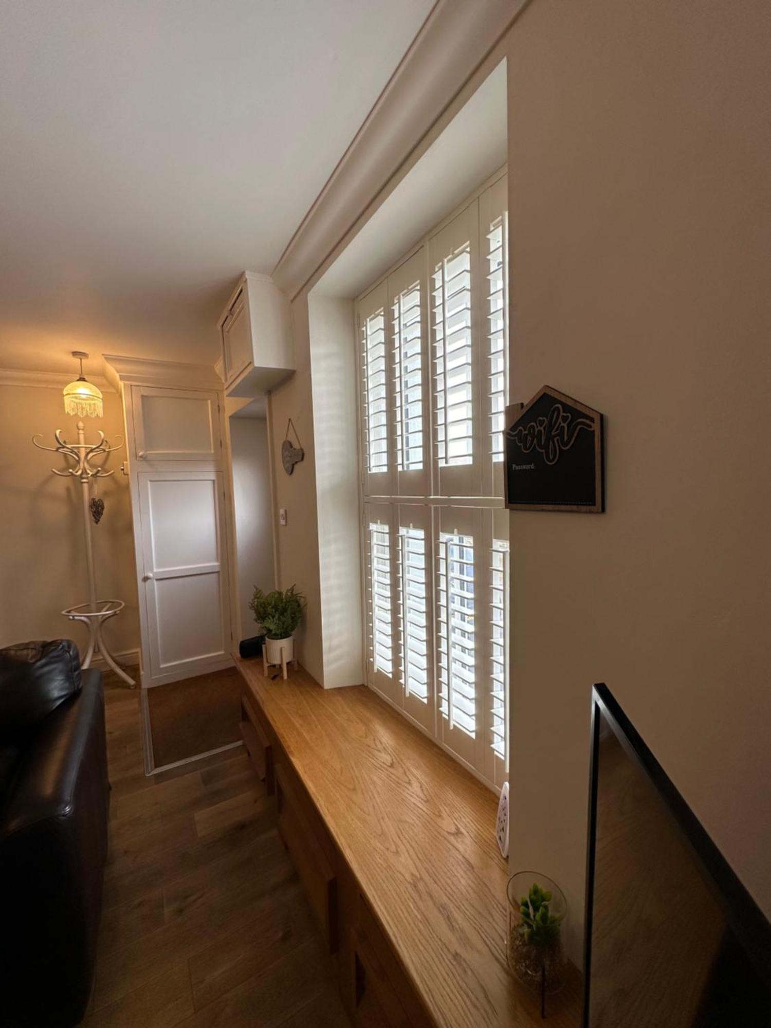 The Cosy Cottage Retreat! Perfect For Contractors, Relocators, Getaway ラントリサント エクステリア 写真